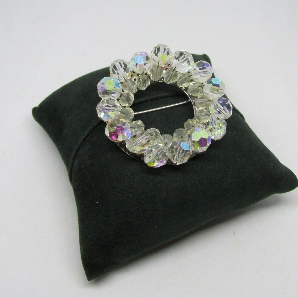 VTG AURORA BOREALIS Wired Crystal Beaded Cluster Wreath Silver Tone Brooch Pin